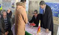 برپایی میز ارتباطات مردمی سازمان جهاد کشاورزی استان کرمانشاه در مسجد جامع شهر//حضور رییس سازمان جهاد کشاورزی استان کرمانشاه و معاونین در میز ارتباطات مردمی سازمان جهاد کشاورزی استان کرمانشاه